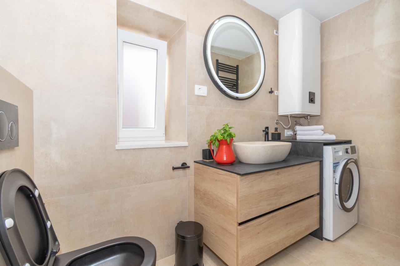 Ivka Makarska - Modern And Luxurious Oldtown Apartament Zewnętrze zdjęcie